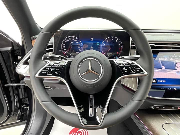 Mercedes-Benz E-Class 2025 E 300 L — фото 15