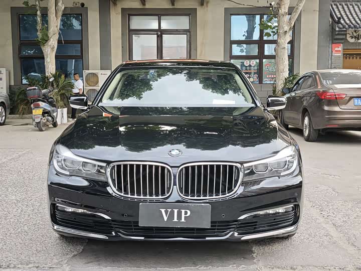BMW 7 Series 730Li продвинутая — фото 2