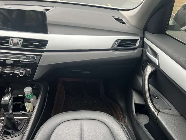 BMW X1 2018 s Drive 20 Li Leading — фото 19