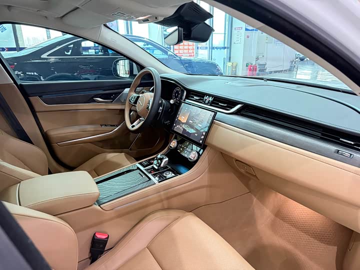 Jaguar XFL 2025 2.0 T P 250 2 WD — фото 11