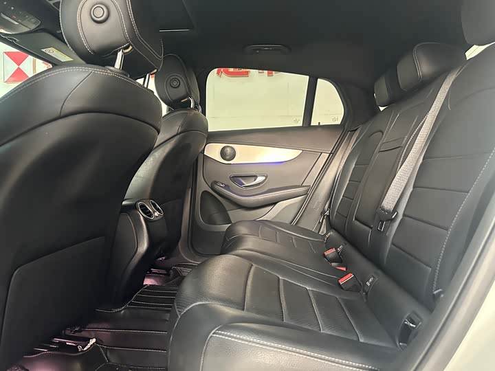 Mercedes-Benz GLC 2020 GLC 260 4 MATIC SUV — фото 11