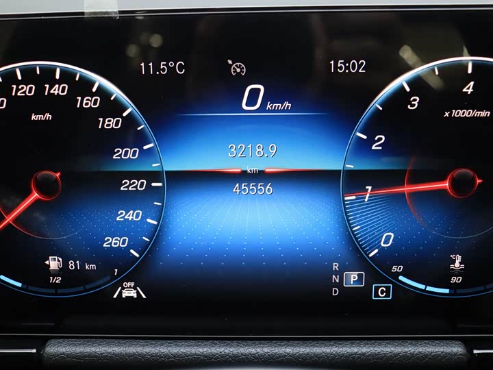 Mercedes-Benz GLA 2022 GLA 200 — фото 20