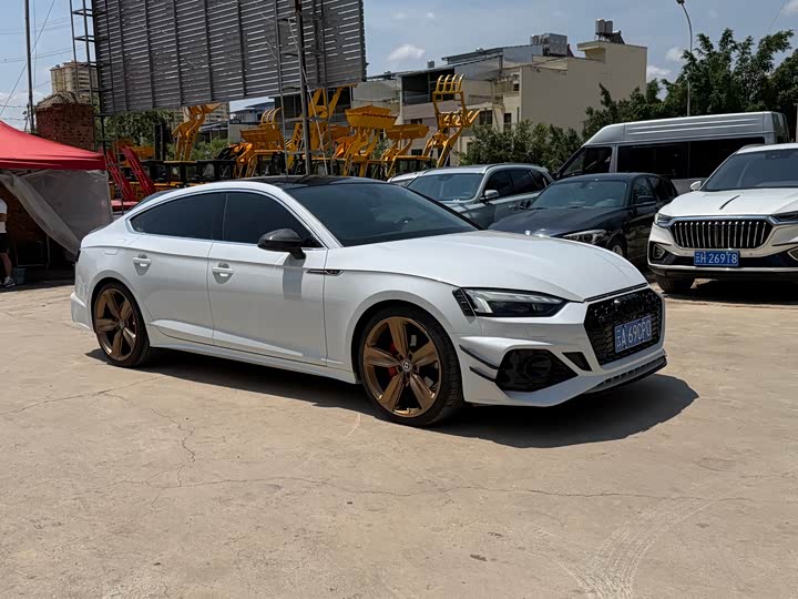 Audi A5 2025 Sportback 40 TFSI — фото 3