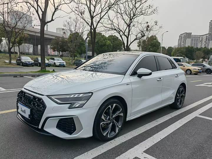 Audi A3 2022 Sportback 35 TFSI Sport — фото 1
