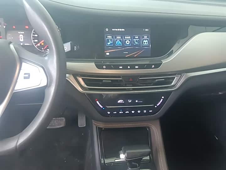 Changan CS35 PLUS 2019 1.6 L AT — фото 13