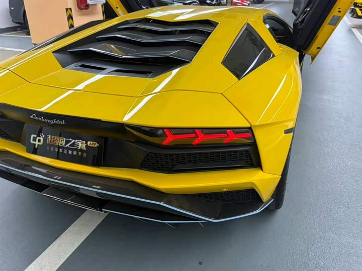 Lamborghini Aventador 2017 Aventador S — фото 7