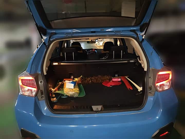Subaru XV 2016 2.0i — фото 10