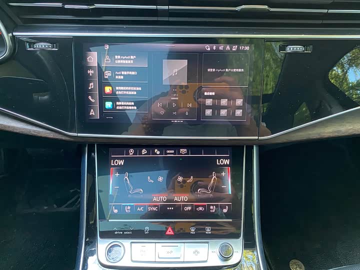 Audi Q7 2023 55 TFSI quattro S line Sport — фото 16
