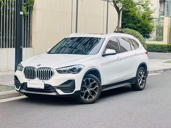 BMW X1 2022 s Drive 25 Li Leading — фото 1