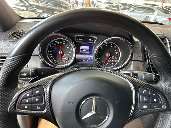 Mercedes-Benz GLE 2018 GLE 320 4 MATIC SUV — фото 9