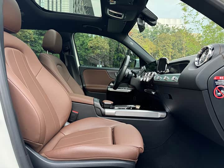 Mercedes-Benz GLB 2021 GLB 200 — фото 15