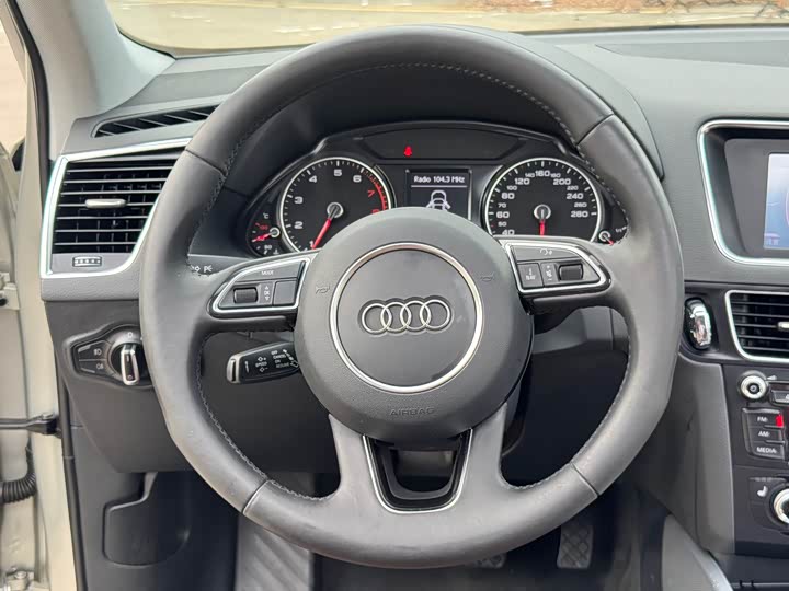 Audi Q5 2015 40 TFSI — фото 8