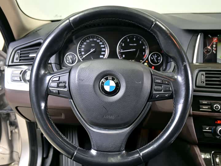 BMW 5-Series 2014 525 Li — фото 14