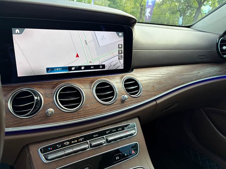 Mercedes-Benz E-Class E 300 L стиль — фото 7