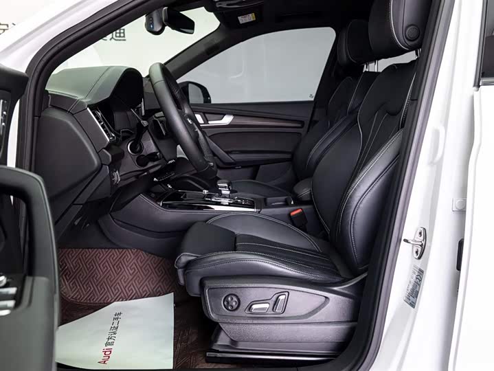 Audi Q5L 2024 45 TFSI — фото 10