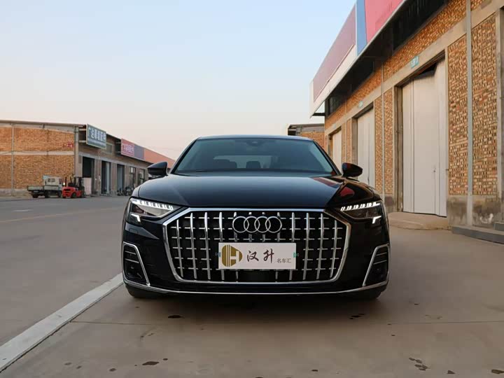 Audi A8 2024 A 8 L 50 TFSI quattro — фото 2