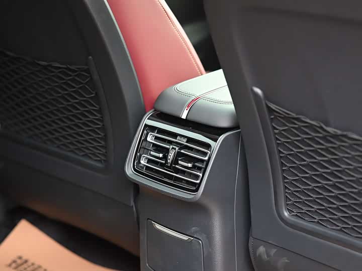 Hongqi HS5 2026 2.0 T 2 WD Pro — фото 13