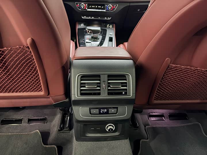 Audi Q5L 2025 40 TFSI — фото 18