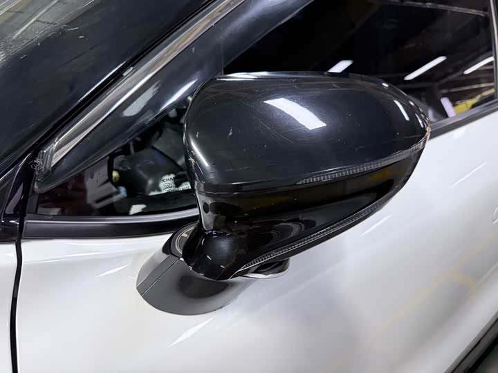 Changan UNI-T 2023 1.5 T Premium — фото 6