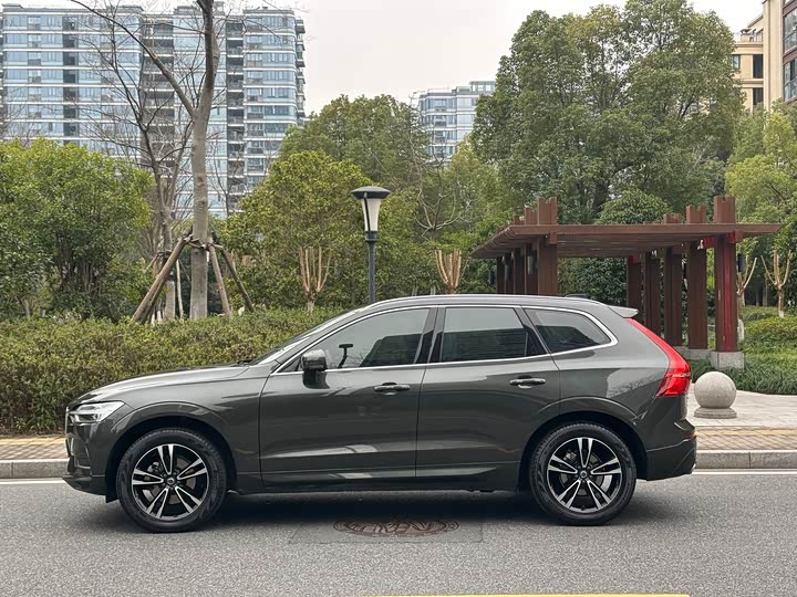 Volvo XC60 2019 T 5 4 WD VI — фото 3