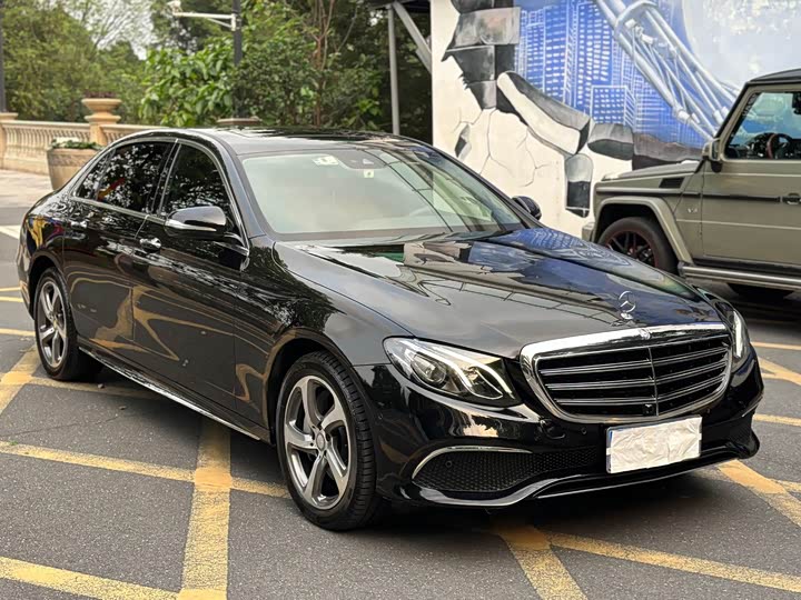 Mercedes-Benz E-Class 2017 E 300 L Luxury — фото 3