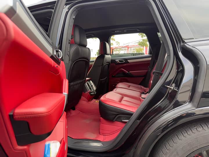 Porsche Cayenne 2016 Cayenne GTS 3.6 T — фото 20