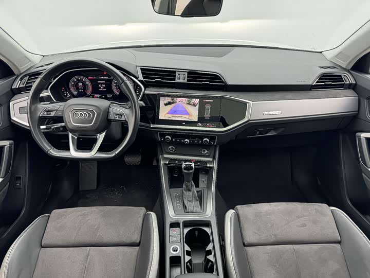 Audi Q3 2023 35 TFSI (1.4 T) — фото 12