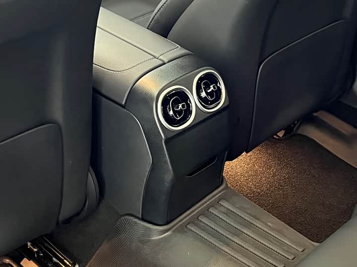 Mercedes-Benz C-Class 2025 C 200 L — фото 18