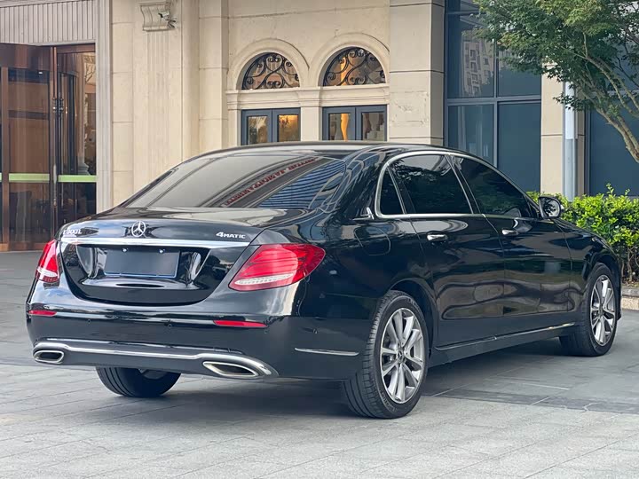 Mercedes-Benz E-Class рестайлинг E 200 L — фото 8