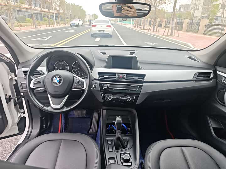 BMW X1 2018 s Drive 20 Li Leading — фото 5