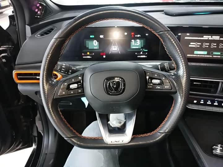 Changan UNI-T 2022 1.5 T Premium — фото 11