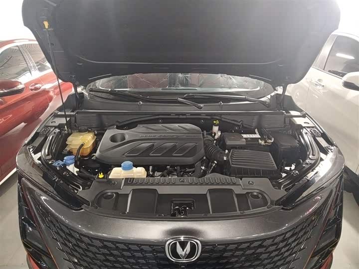 Changan UNI-T 2020 1.5 T Premium — фото 10