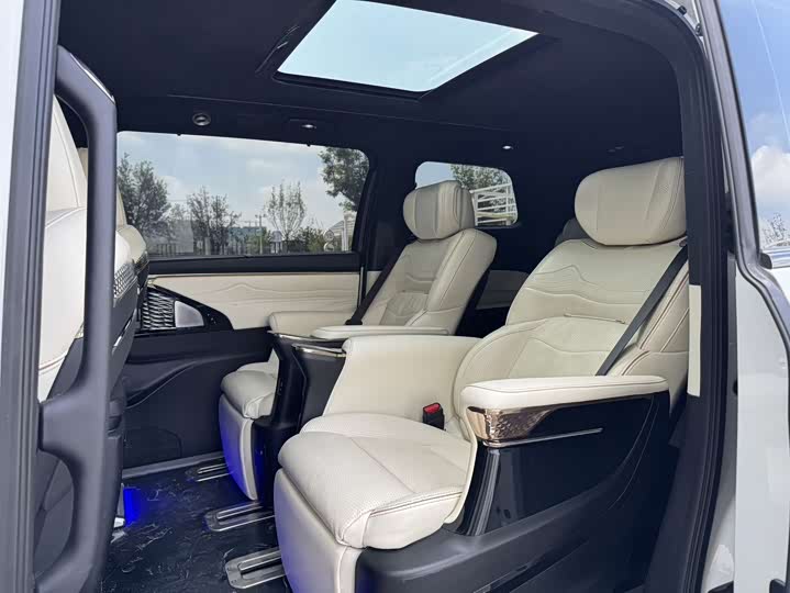 Trumpchi M8 2023 400 T — фото 6