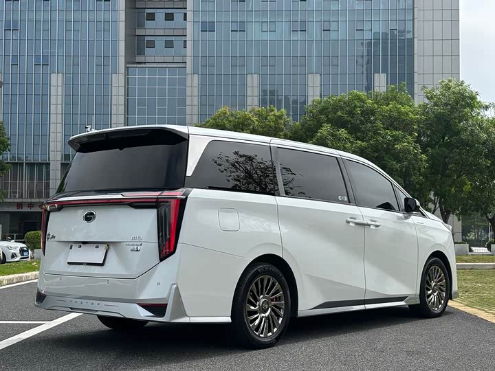 Trumpchi M8 2023 — фото 15