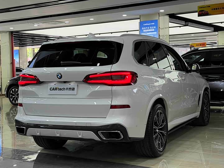 BMW X5 2020 x Drive 40i M — фото 5
