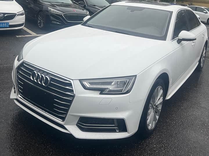 Audi A4L 2019 40 TFSI VI — фото 1