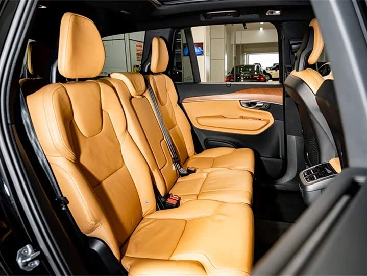 Volvo XC90 2018 T 6 7 — фото 26