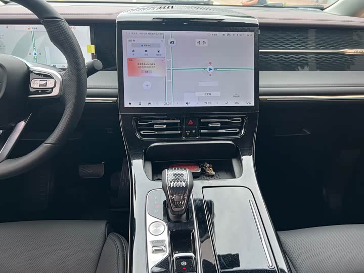 Trumpchi M8 2024 Hybrid — фото 11