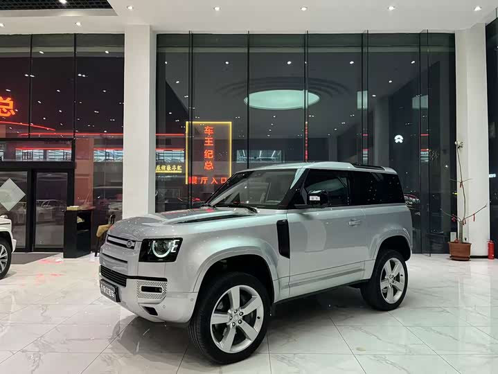 Land Rover Defender — фото 1