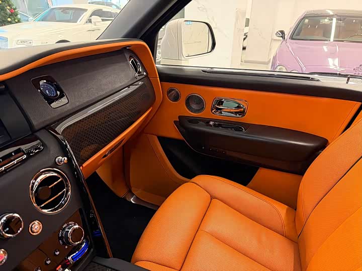 Rolls-Royce Cullinan — фото 12