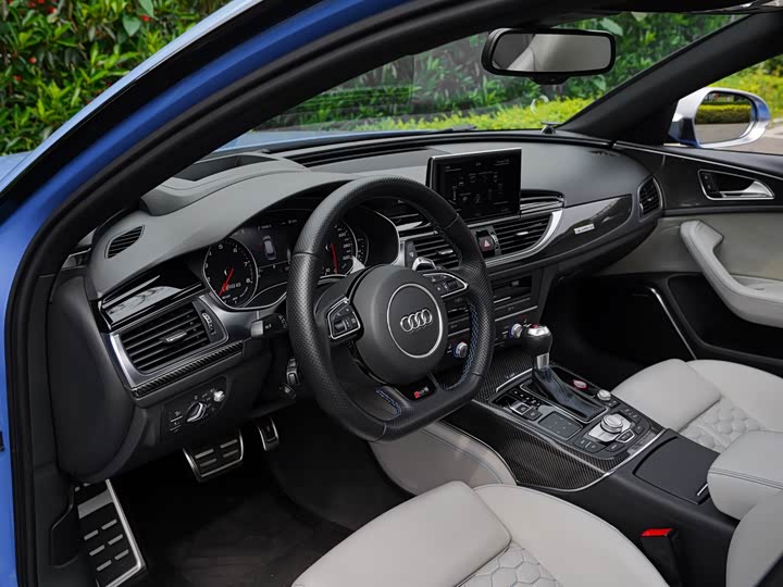 Audi RS6 2018 RS 6 4.0 T Avant — фото 8