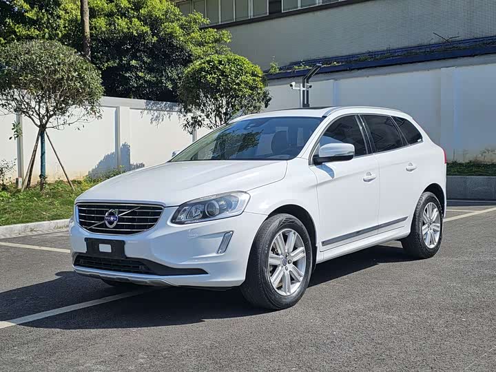 Volvo XC60 2016 T 5 — фото 3