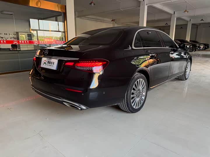 Mercedes-Benz E-Class 2022 E 260 L Sport 4 MATIC — фото 5
