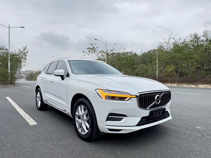 Volvo XC60 2019 T 5 4 WD VI — фото 2