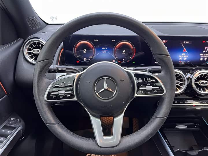 Mercedes-Benz GLB 2021 GLB 200 — фото 15