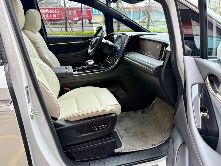 Trumpchi M8 2023 400 T — фото 10