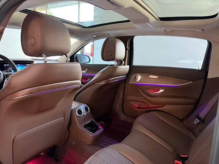 Mercedes-Benz E-Class 2022 E 260 L Sport 4 MATIC — фото 8