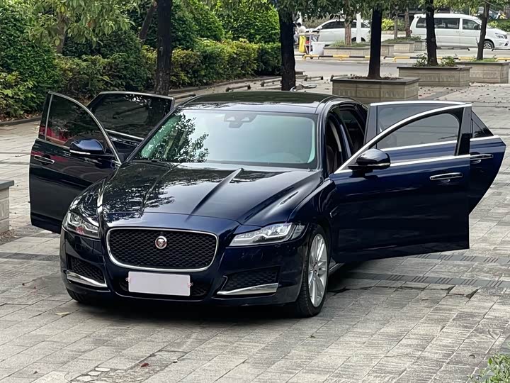 Jaguar XFL 2020 XFL 2.0 T P 250 4 WD — фото 15