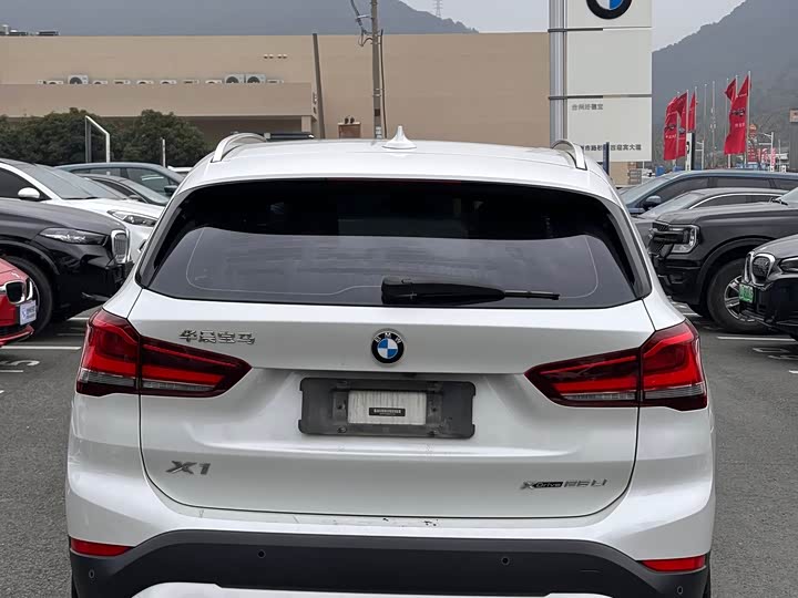 BMW X1 2021 x Drive 25 Li — фото 12