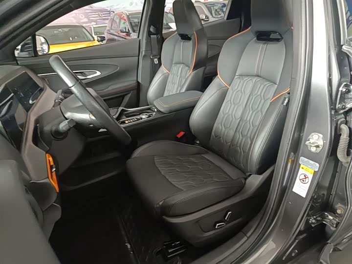 Changan UNI-T 2022 1.5 T Premium — фото 15